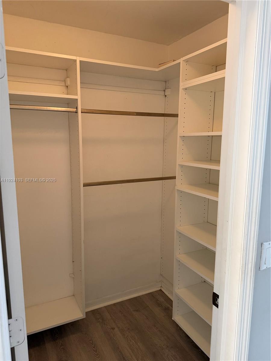 CLAIRE LAKE - Residential