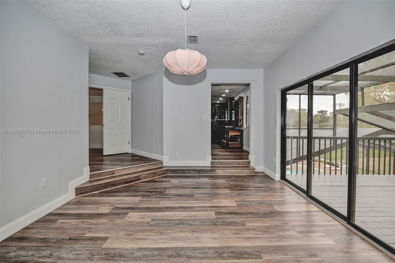 RIVER COUNTRY ESTATES - Residential