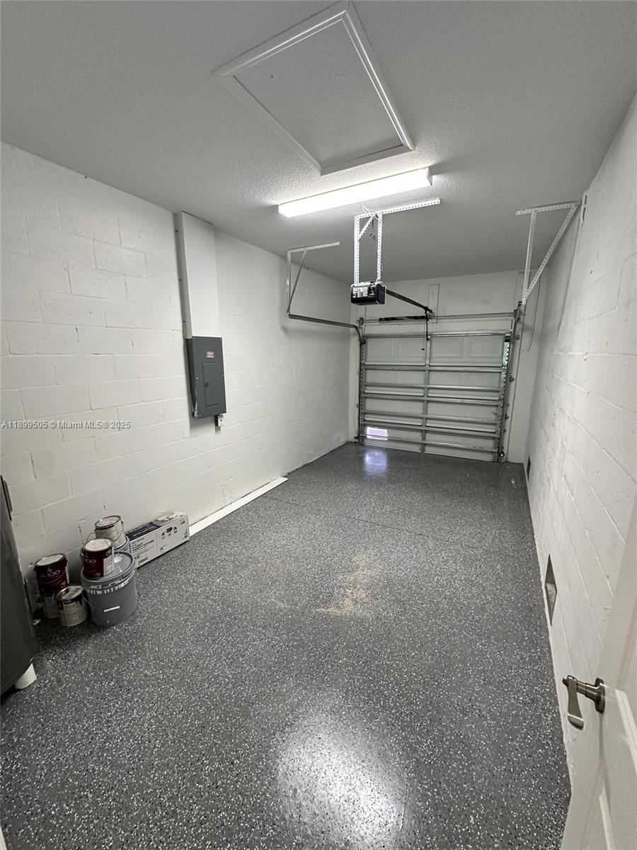 PORT CHARLOTTE - Residential Lease