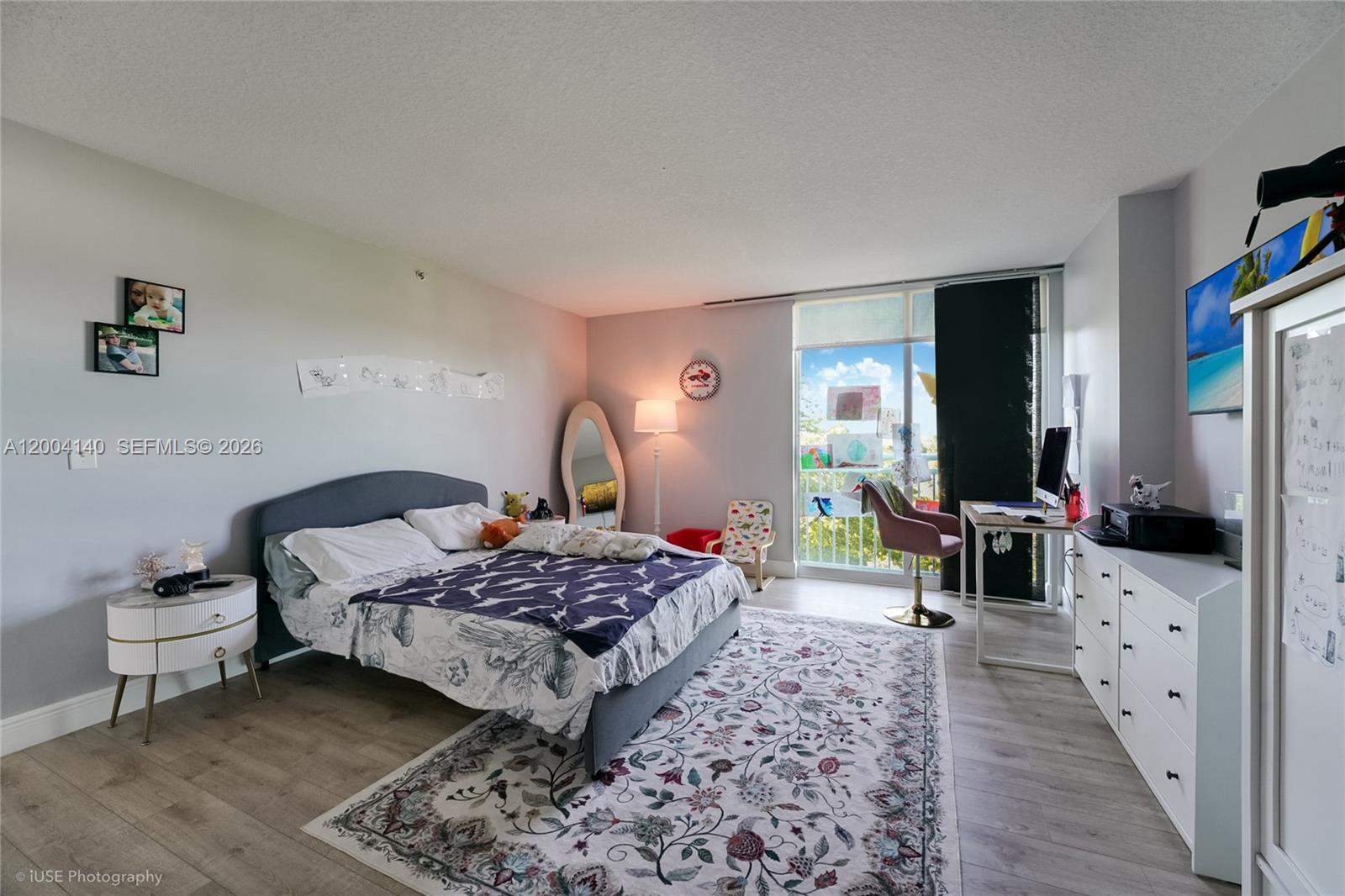 THE ASTON CONDO - Residential