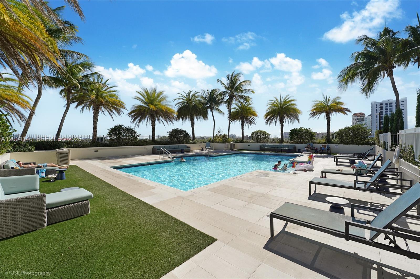 THE ASTON CONDO - Residential
