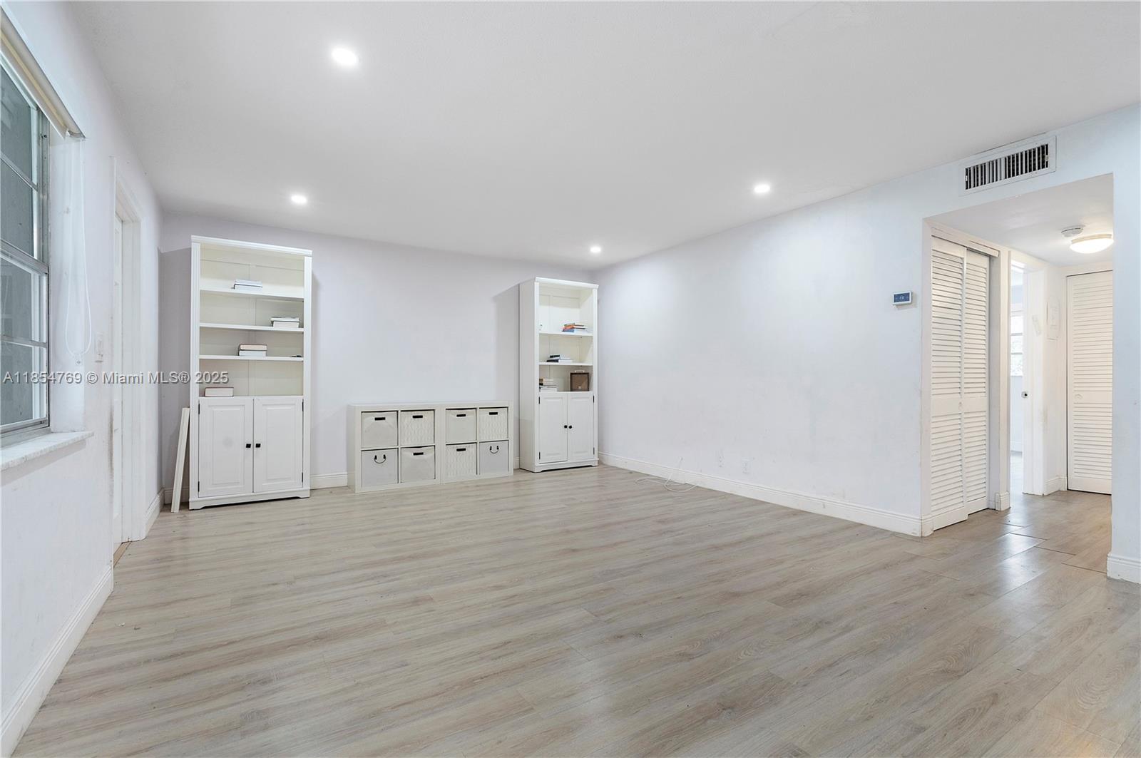 ELDORADO PLAZA WEST CONDO - Residential