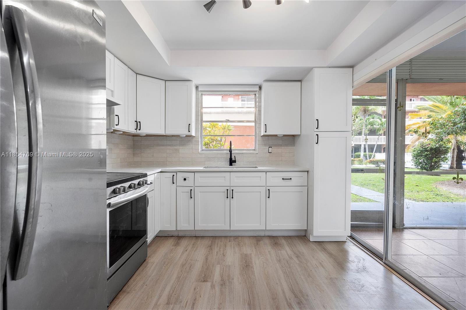 180 NE 12th Ave 10A