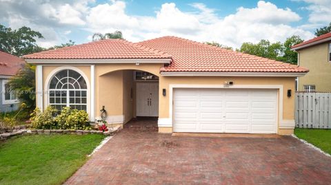 Single Family Residence in Plantation FL 660 133rd Dr Dr 1.jpg