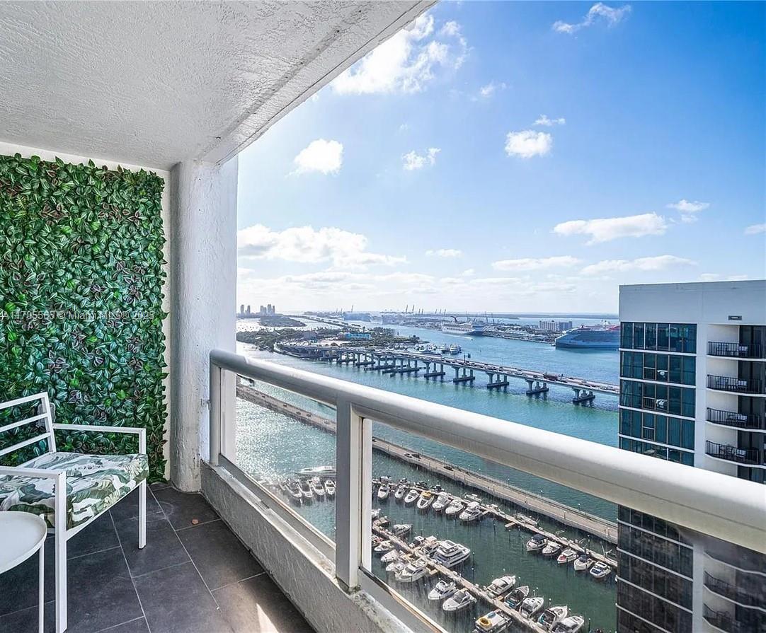 VENETIA CONDO - Residential Lease