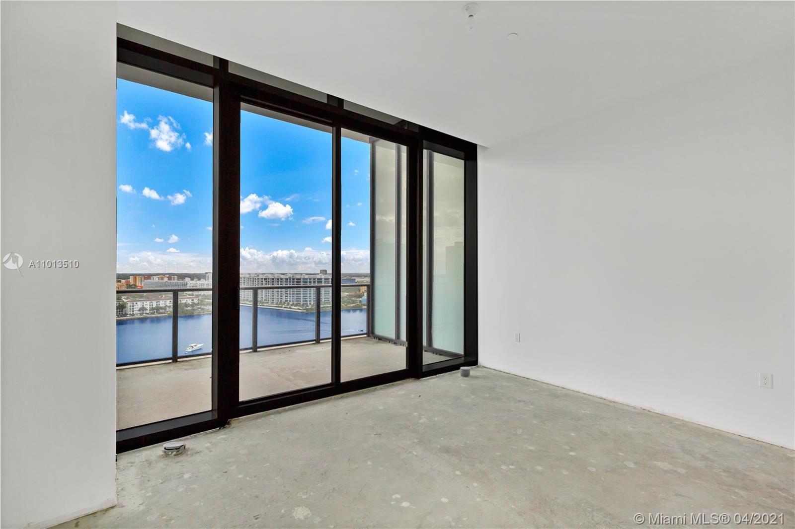 PRIVE CONDO - Residential