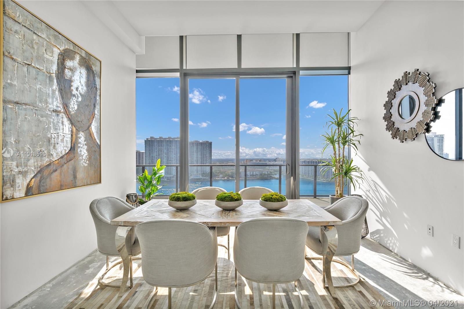 PRIVE CONDO - Residential