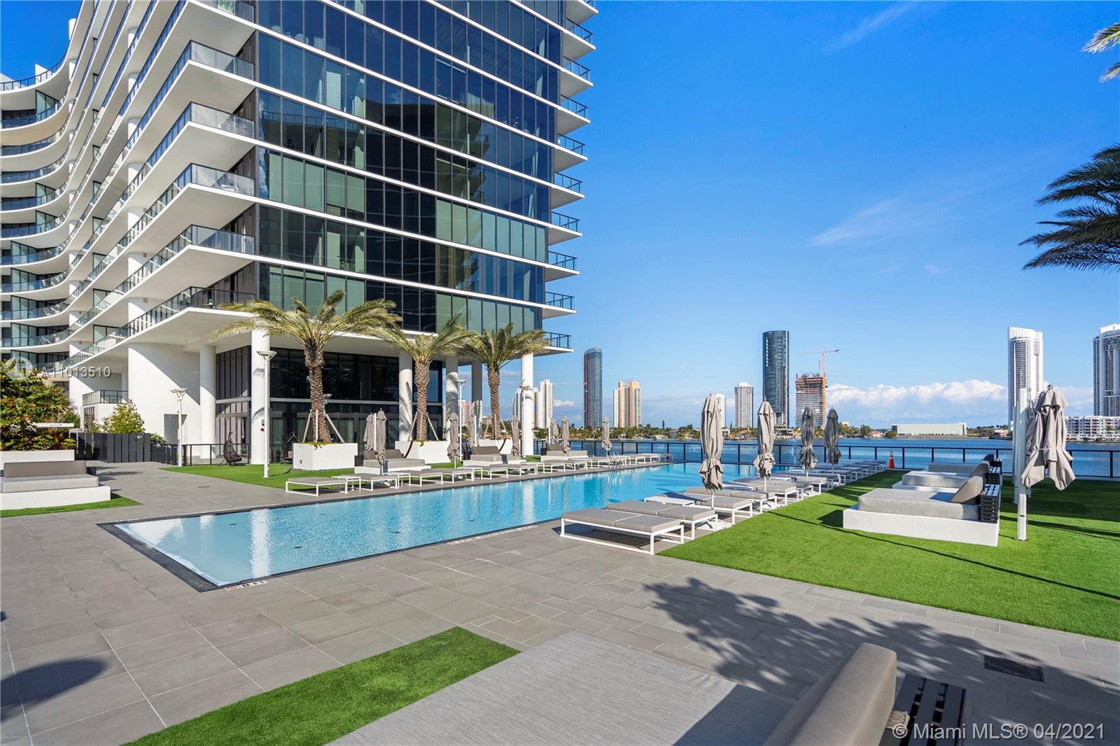 PRIVE CONDO - Residential