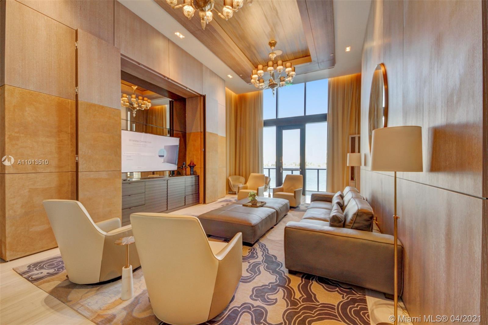 PRIVE CONDO - Residential