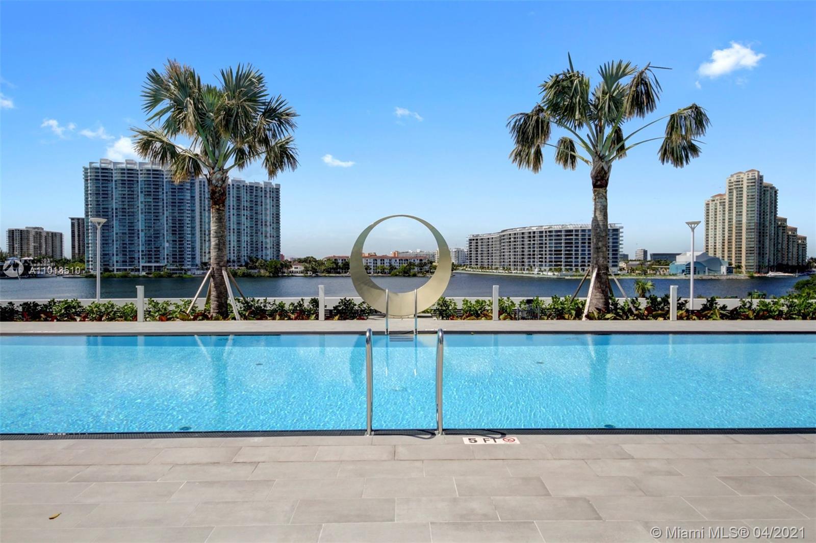 PRIVE CONDO - Residential