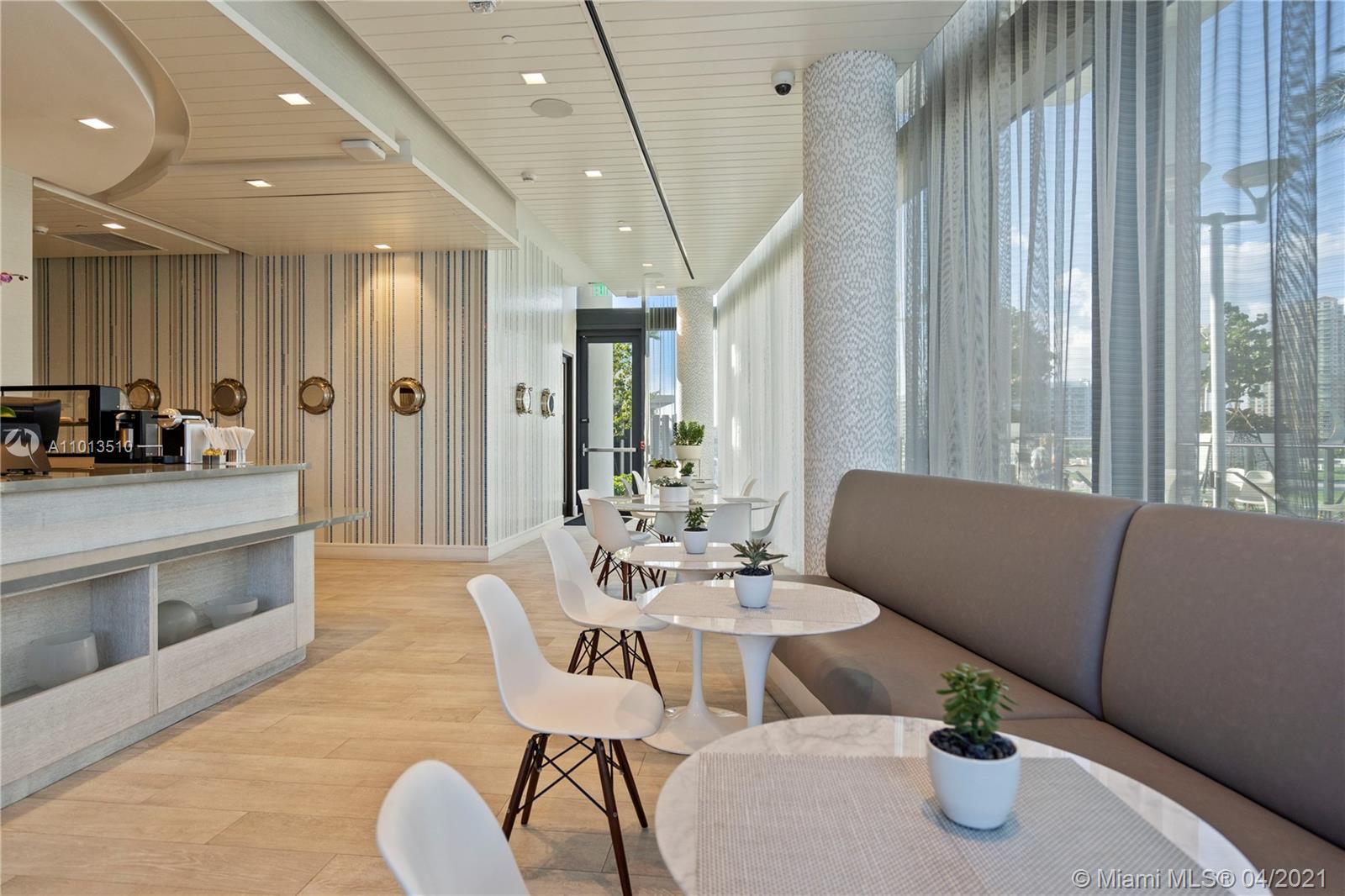 PRIVE CONDO - Residential