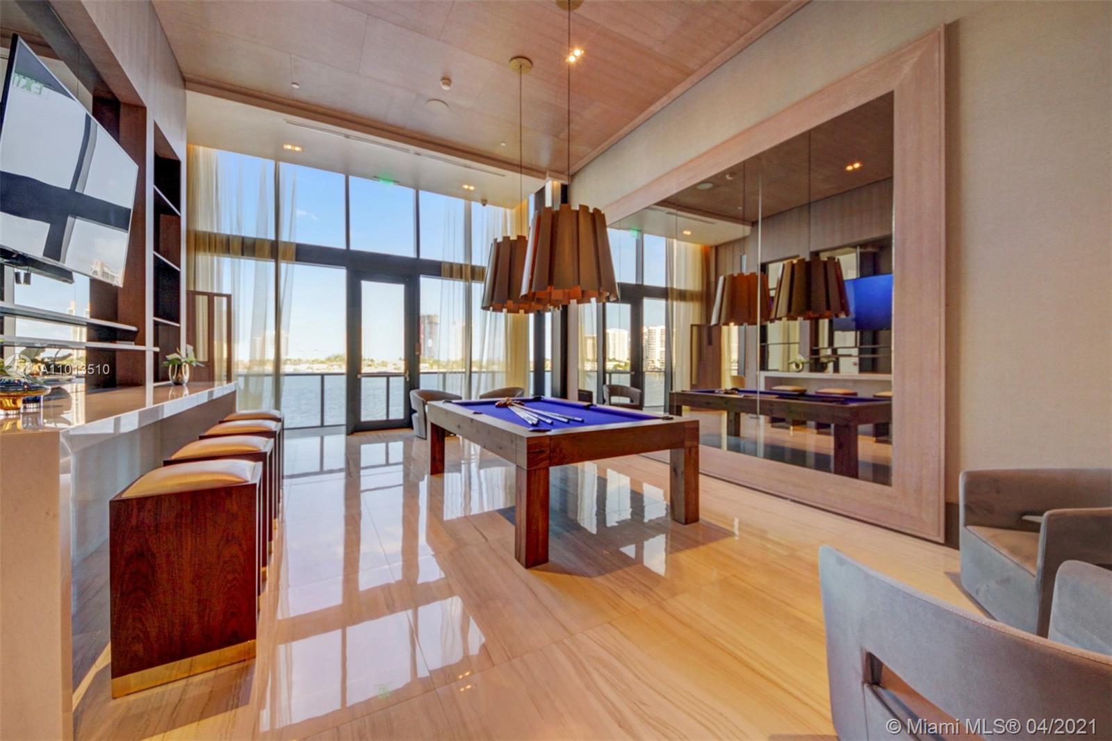 PRIVE CONDO - Residential