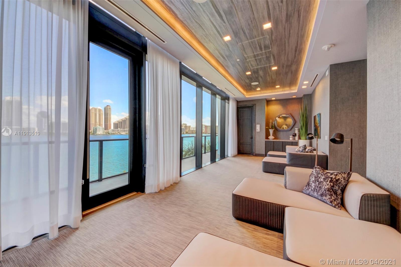 PRIVE CONDO - Residential