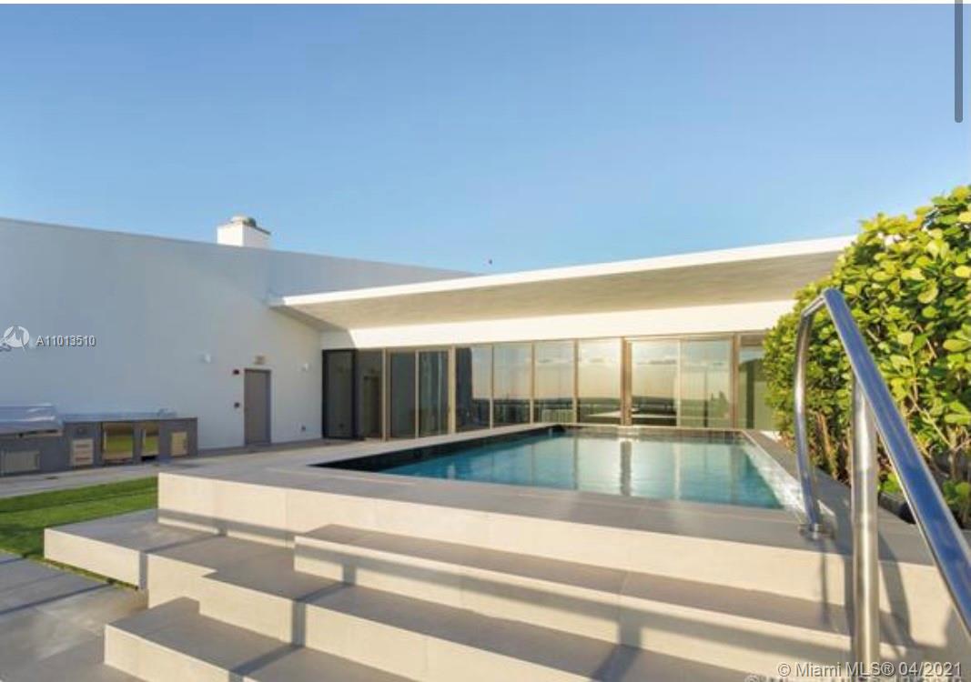 PRIVE CONDO - Residential