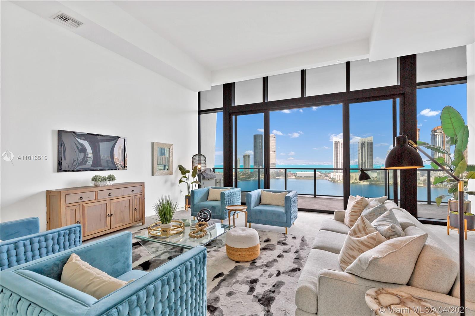 PRIVE CONDO - Residential