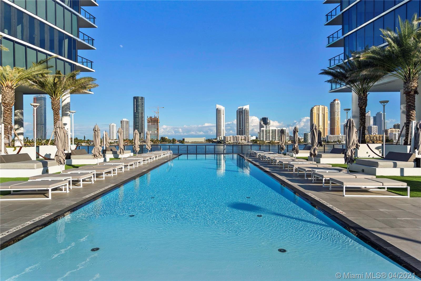 PRIVE CONDO - Residential