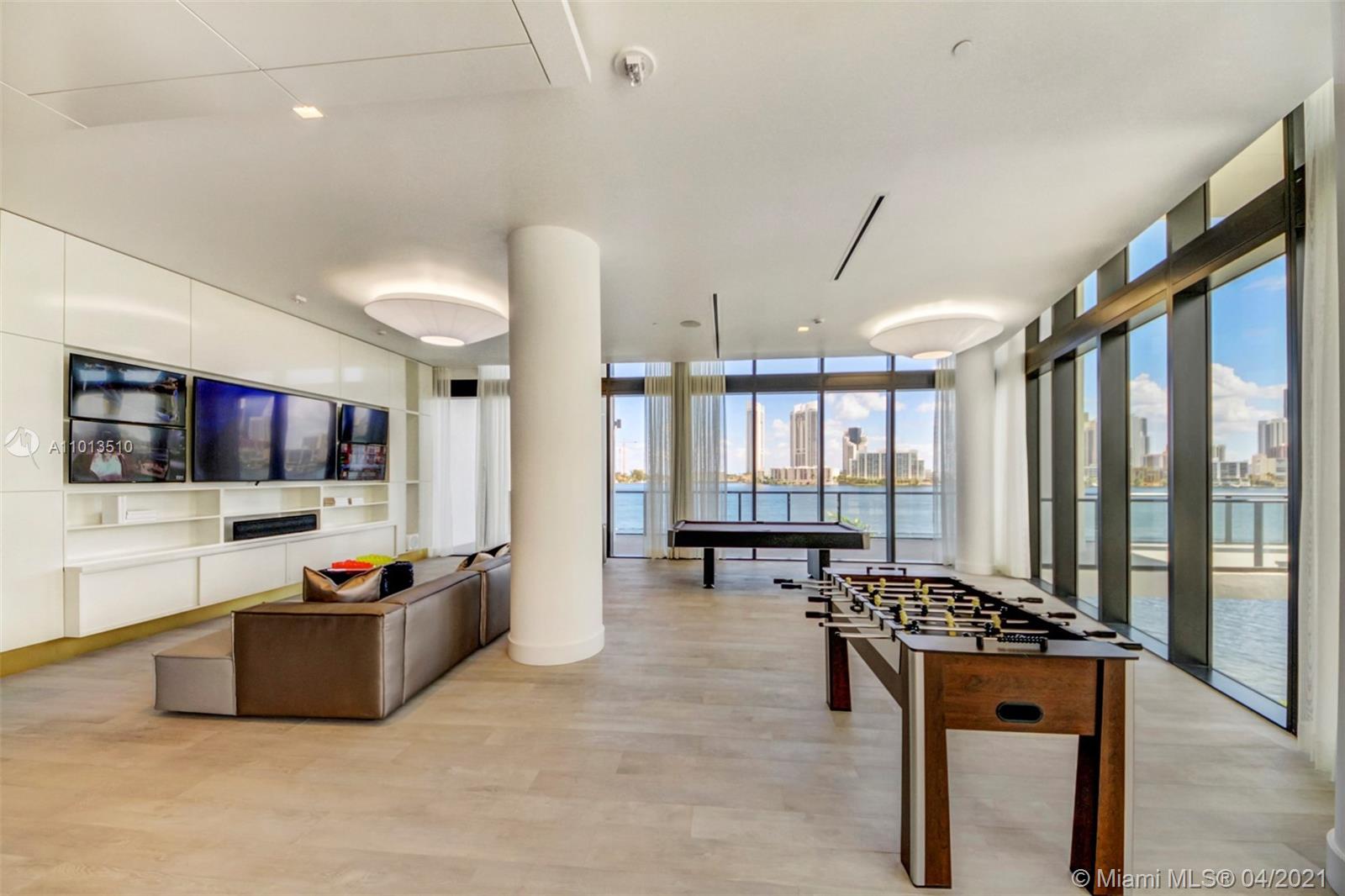 PRIVE CONDO - Residential