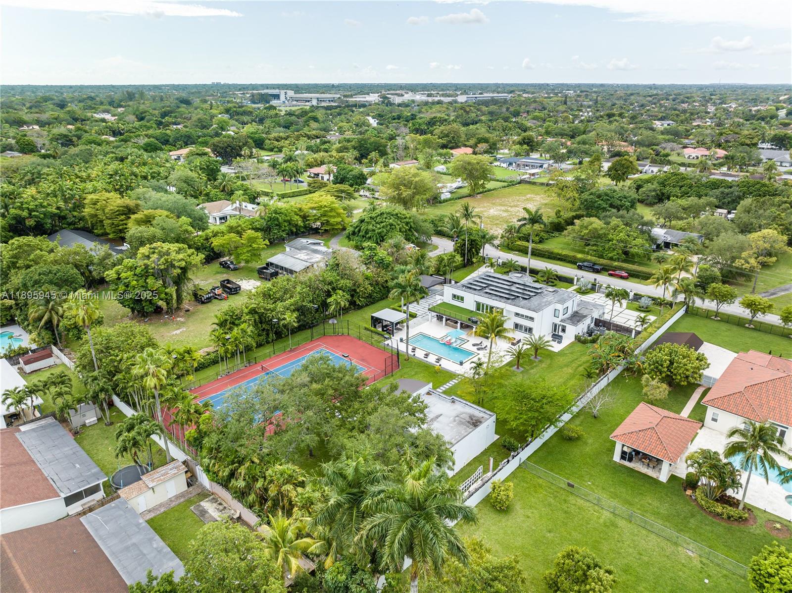 SO MIAMI GDN HEIGHTS - Residential Lease