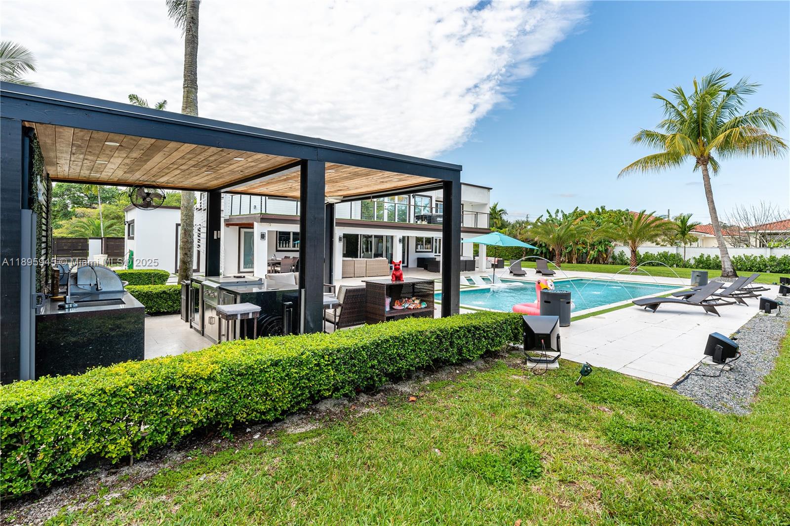 SO MIAMI GDN HEIGHTS - Residential Lease