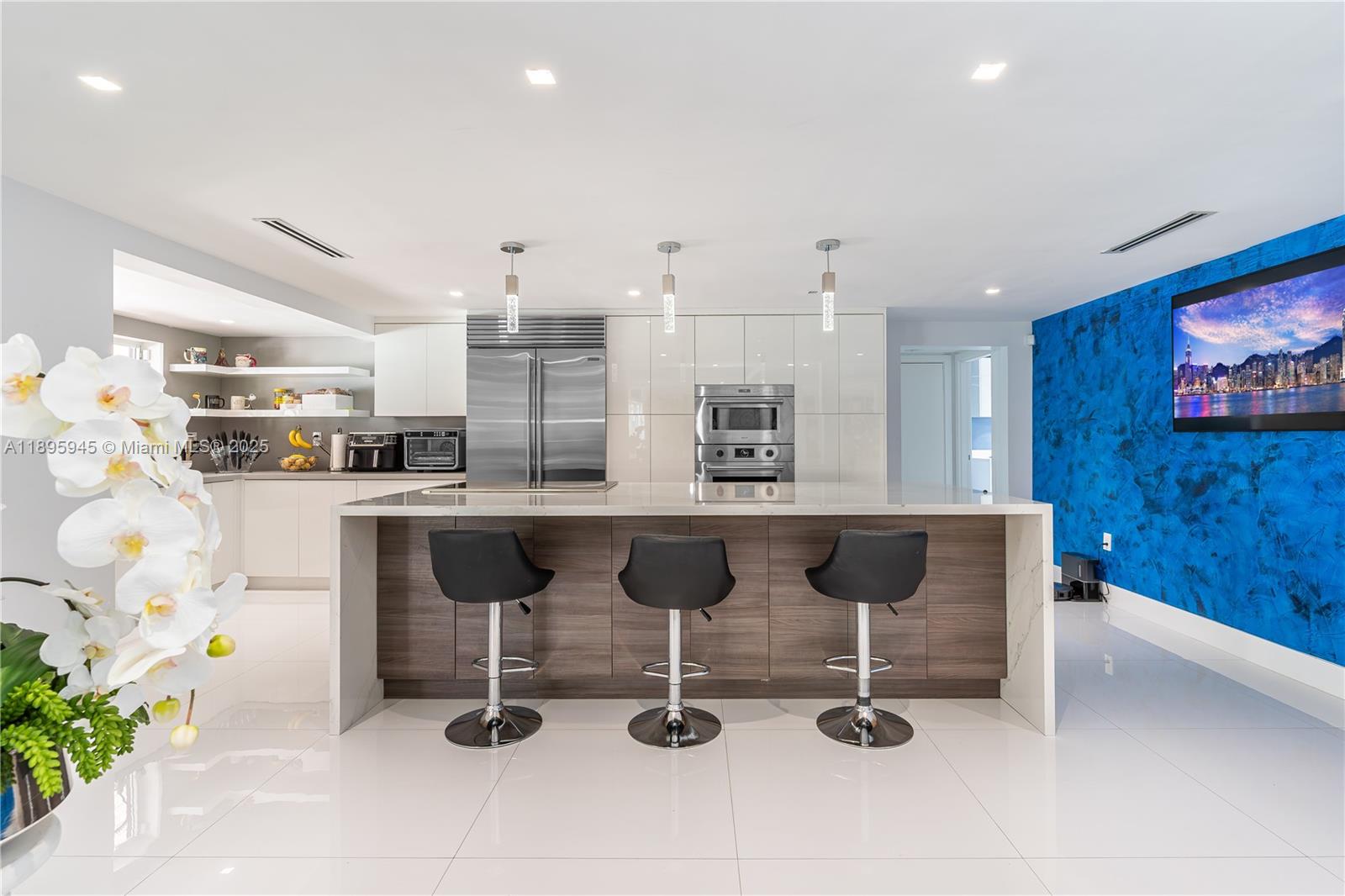 SO MIAMI GDN HEIGHTS - Residential Lease