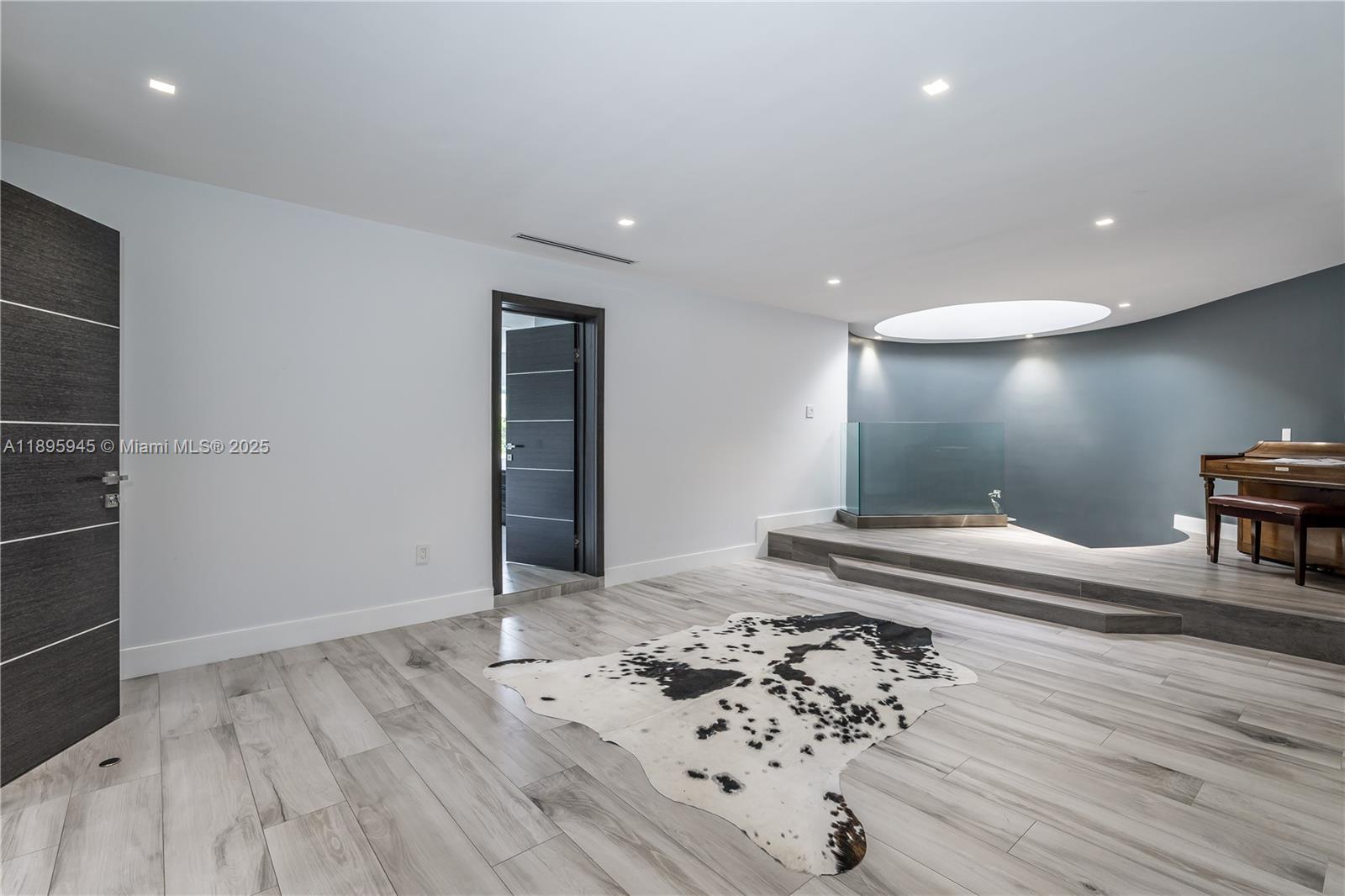 SO MIAMI GDN HEIGHTS - Residential Lease