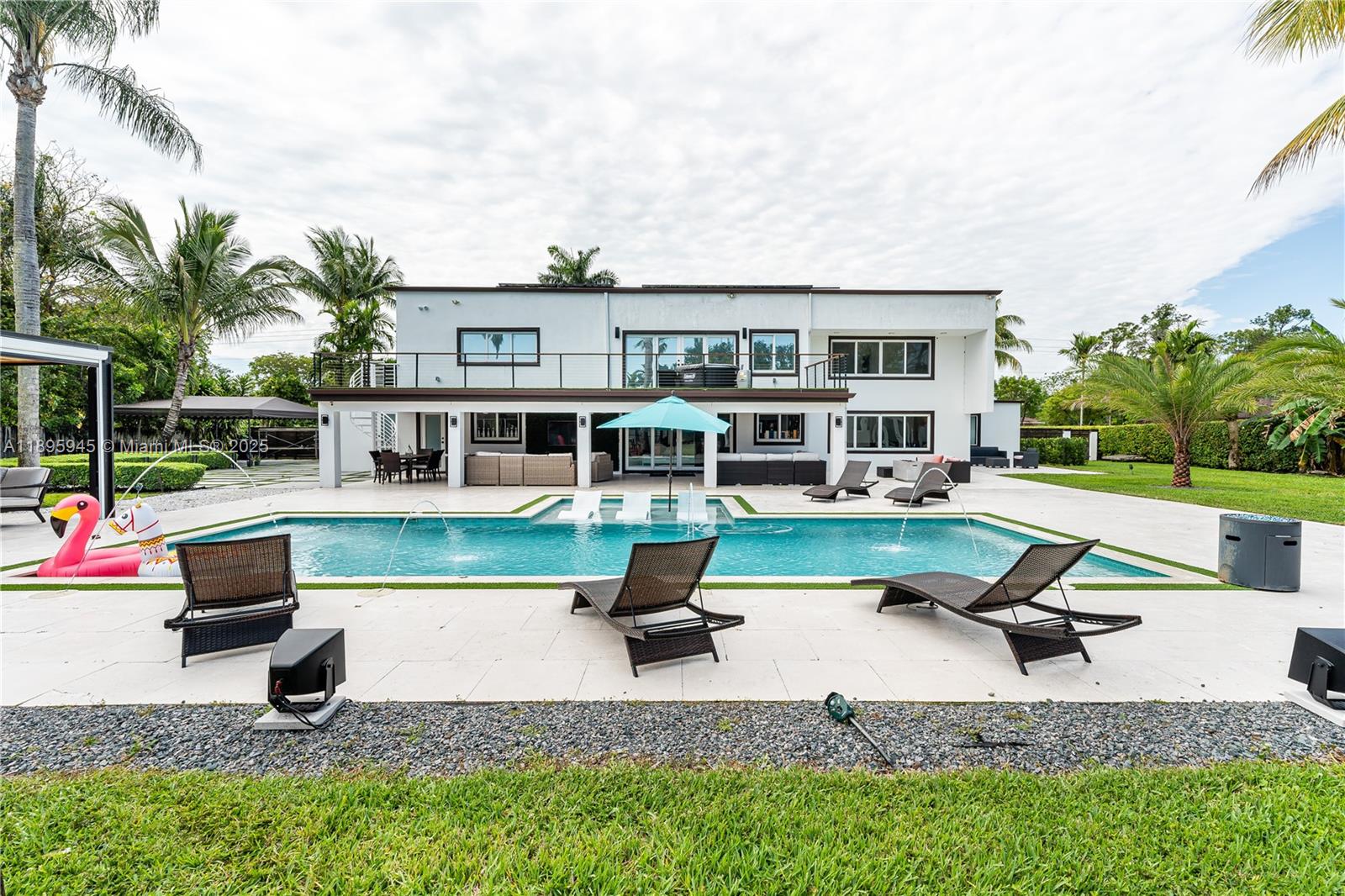 SO MIAMI GDN HEIGHTS - Residential Lease