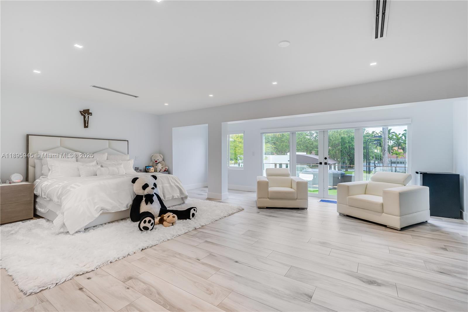 SO MIAMI GDN HEIGHTS - Residential Lease