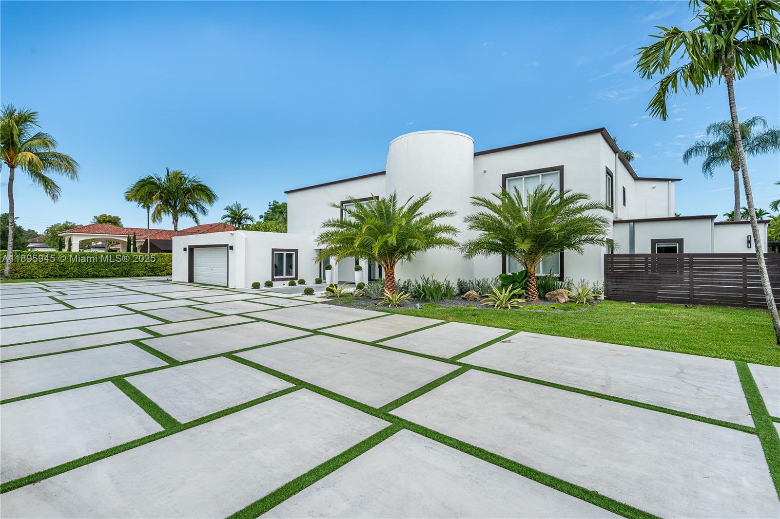 SO MIAMI GDN HEIGHTS - Residential Lease