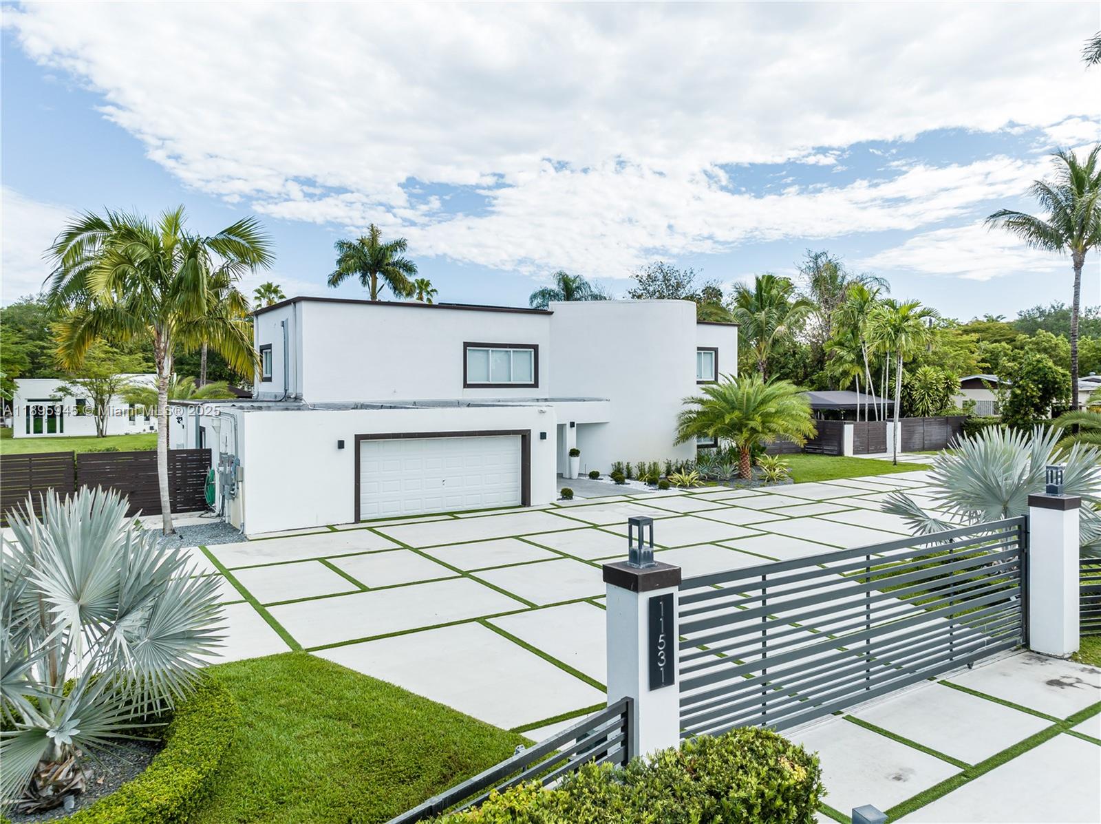 SO MIAMI GDN HEIGHTS - Residential Lease