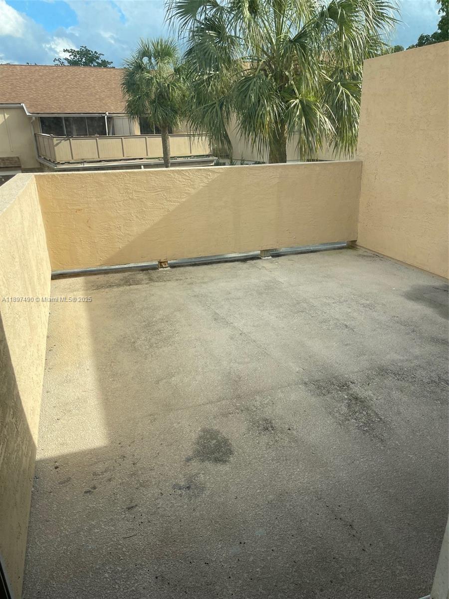 TOWNHOUSES AT JACARANDA - Residential