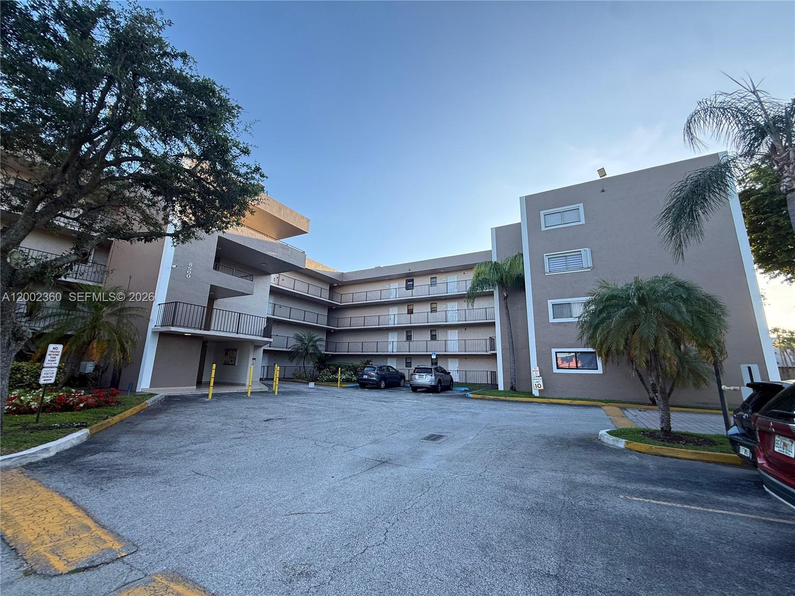 Visions/Fountainbleau Par - Residential Lease