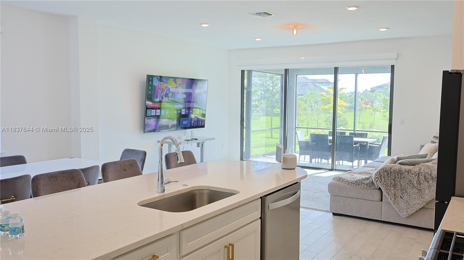 OAK TREE PROPERTY REDEVEL - Residential