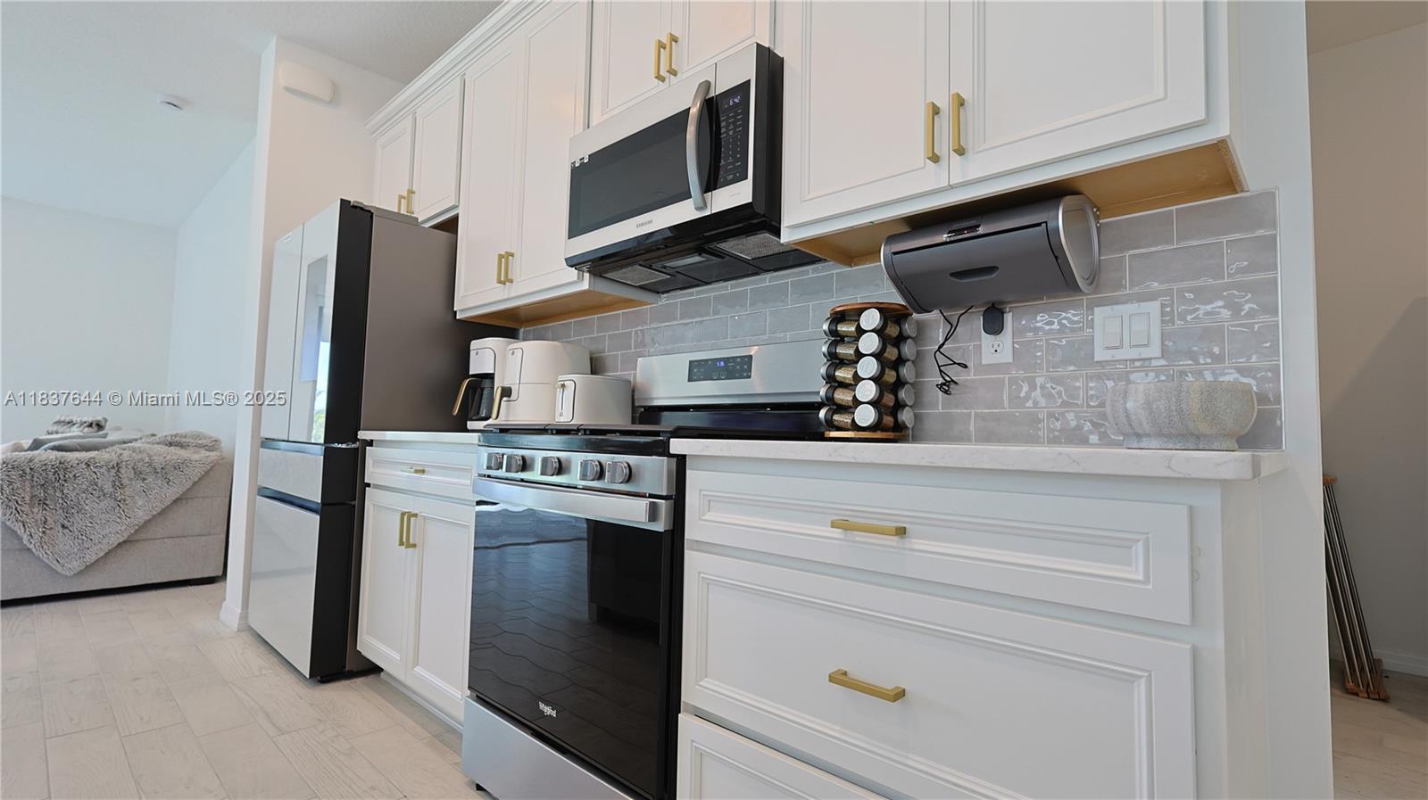 OAK TREE PROPERTY REDEVEL - Residential