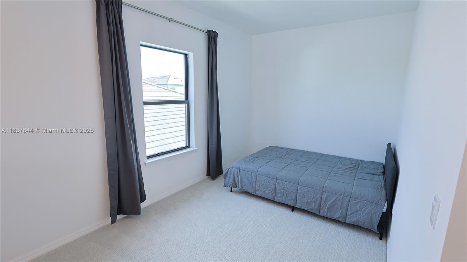 OAK TREE PROPERTY REDEVEL - Residential