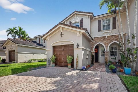 15402 SW 8th Ln Miami FL 33194