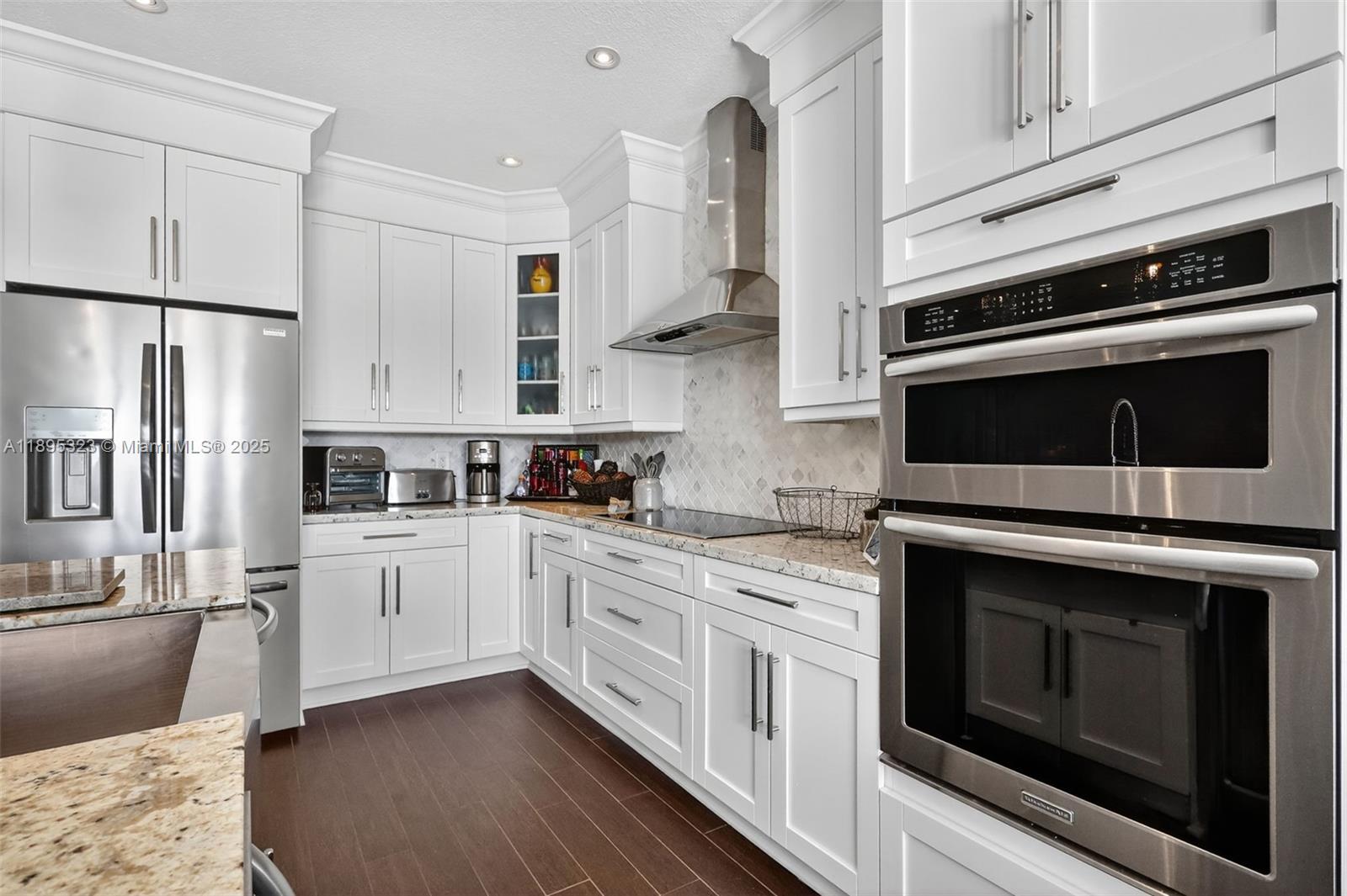 AB AT TAMIAMI TRAIL PHASE - Residential