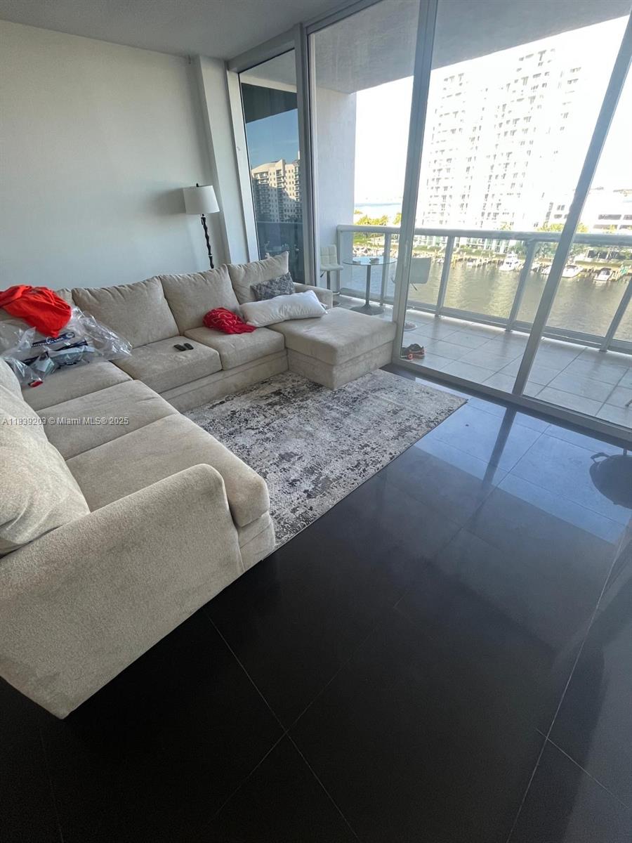 7929 West Dr 802