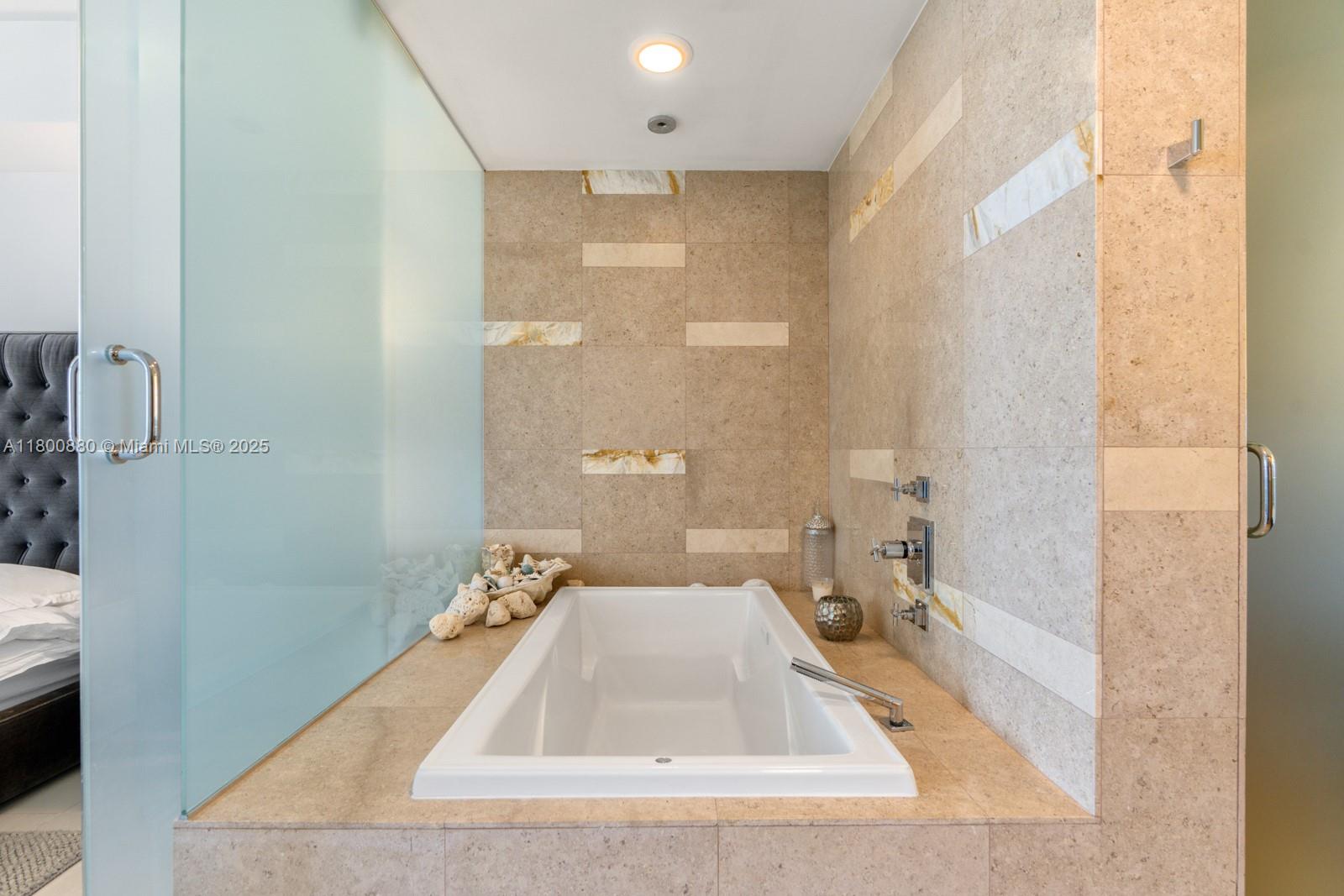 THE CARIBBEAN CONDO - Residential