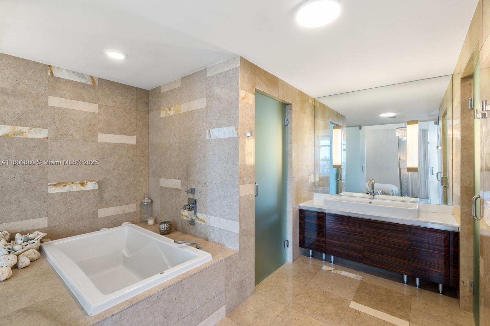 THE CARIBBEAN CONDO - Residential