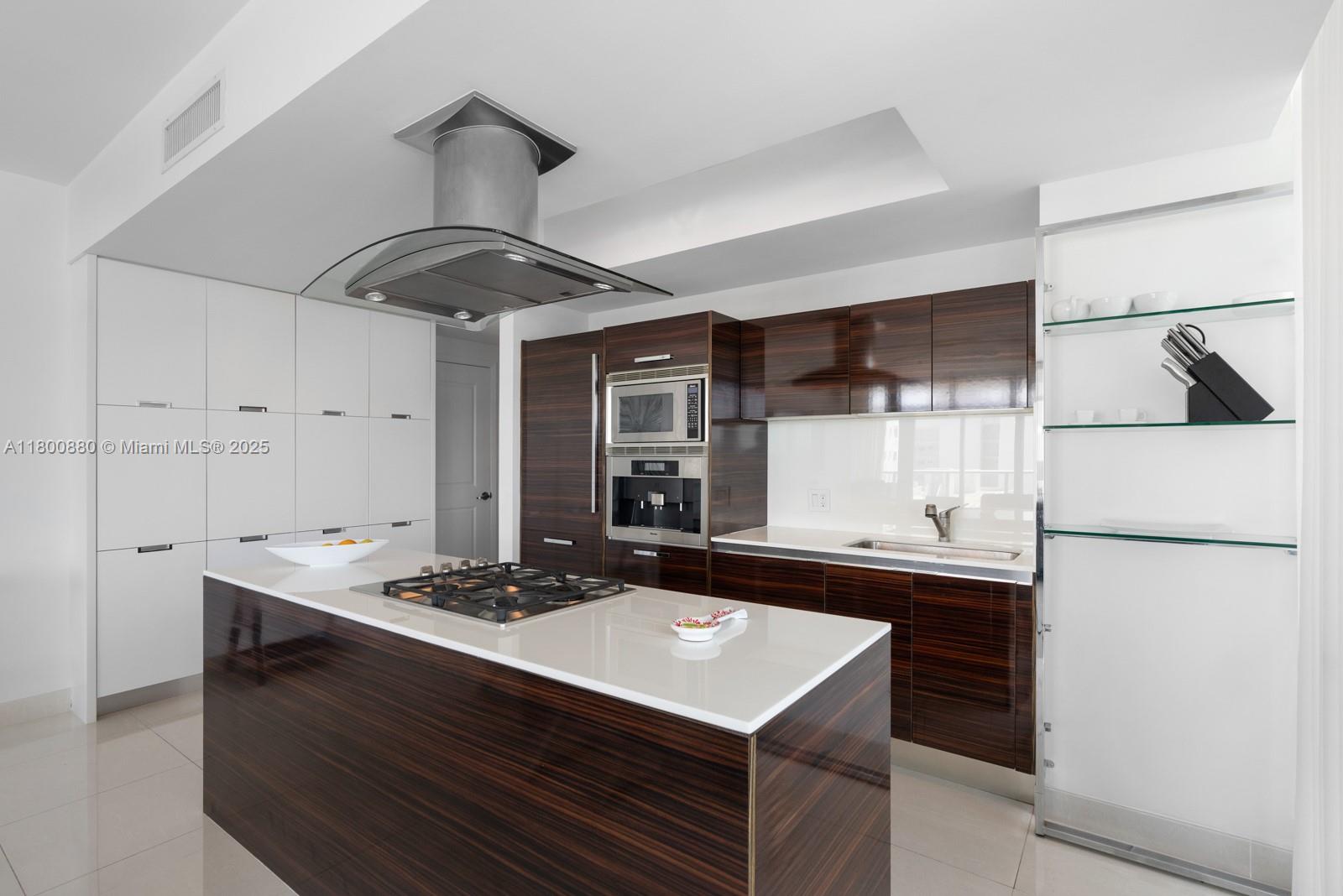 THE CARIBBEAN CONDO - Residential