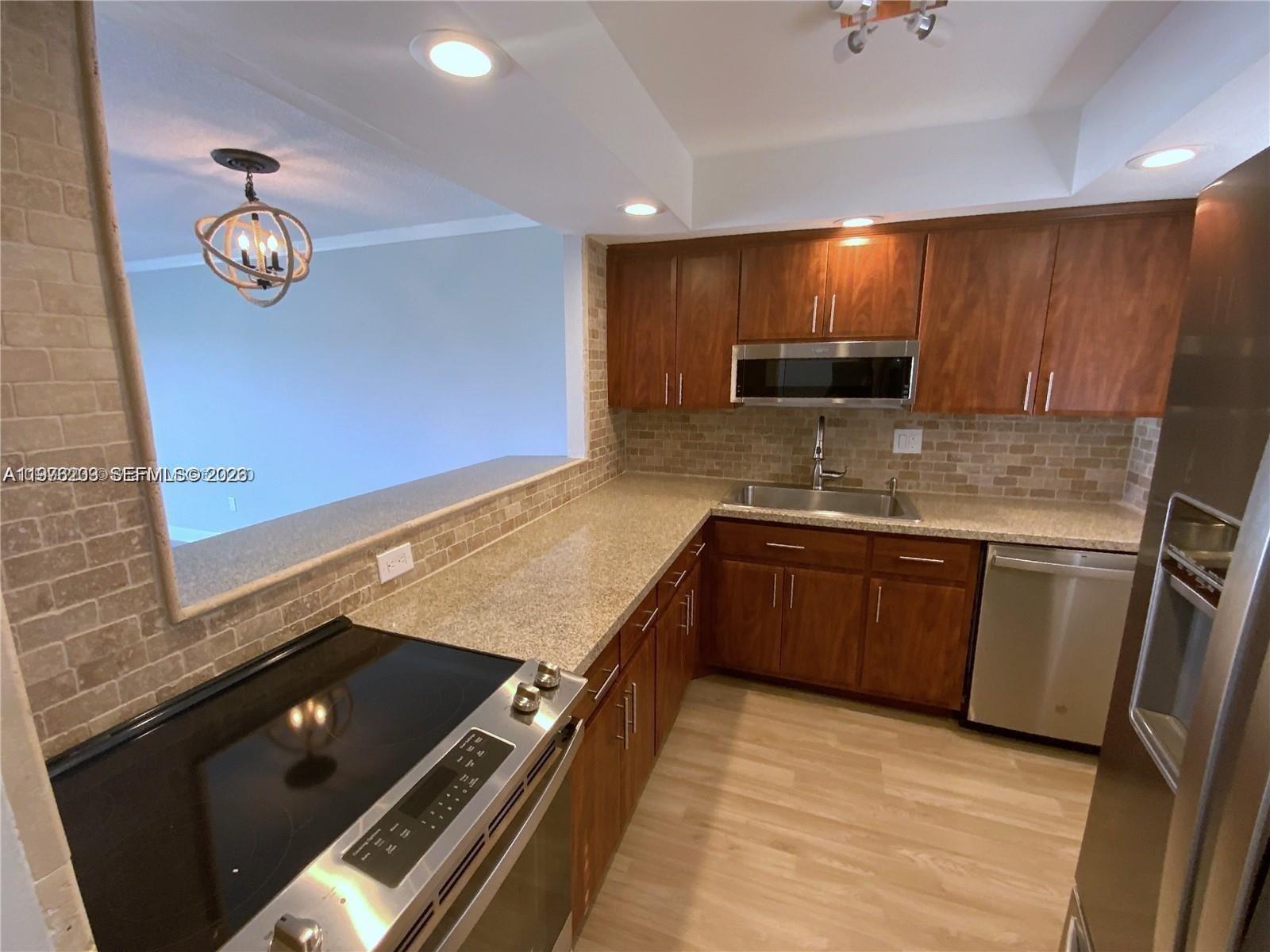 KINGS CREEK SO CONDO - Residential Lease