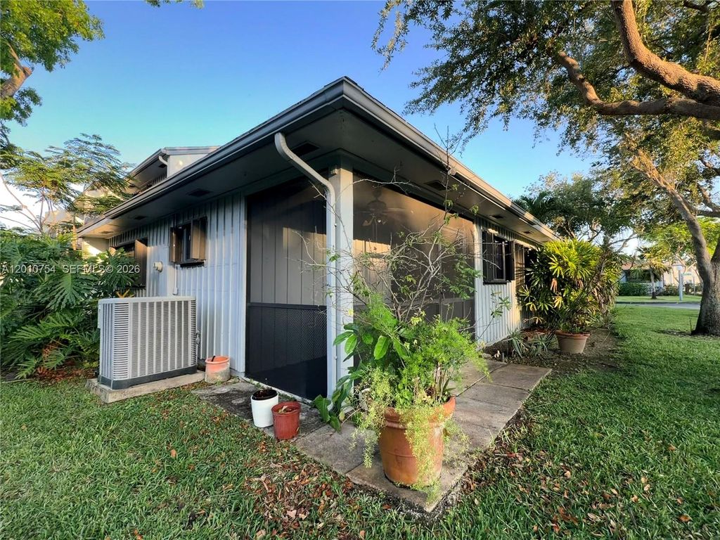 Photo of 1533 Gabriel St, Hollywood, FL 33020 (MLS # A12010754)