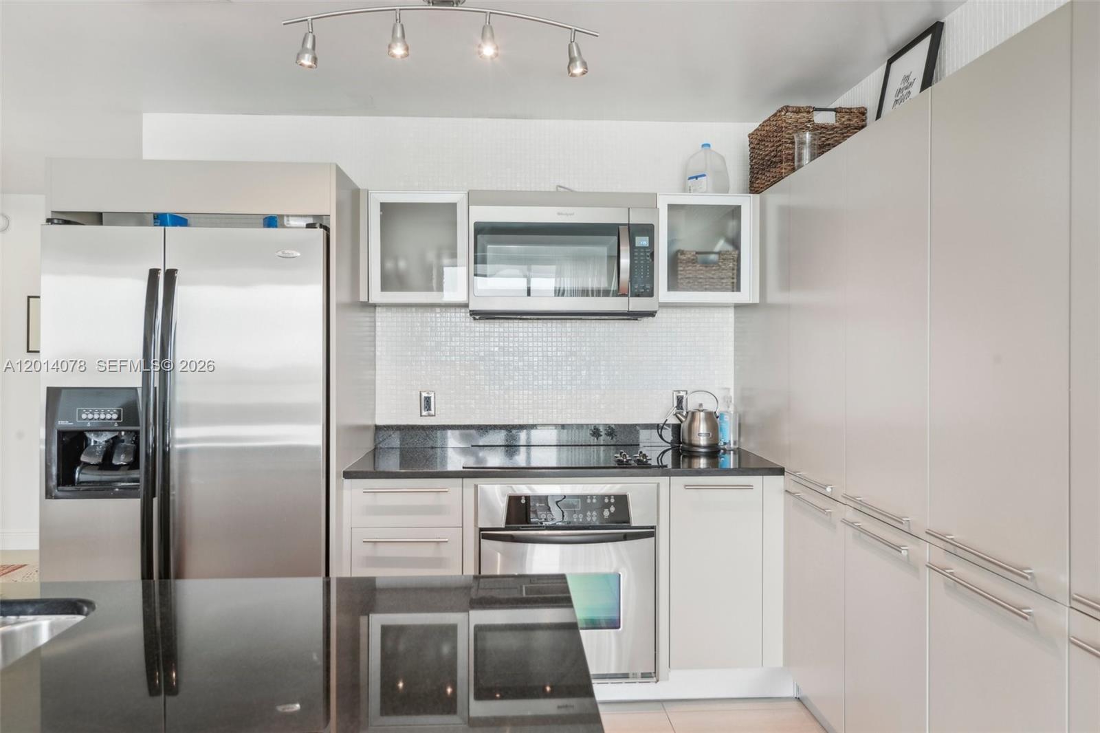 QUANTUM ON THE BAY CONDO - Residential Lease