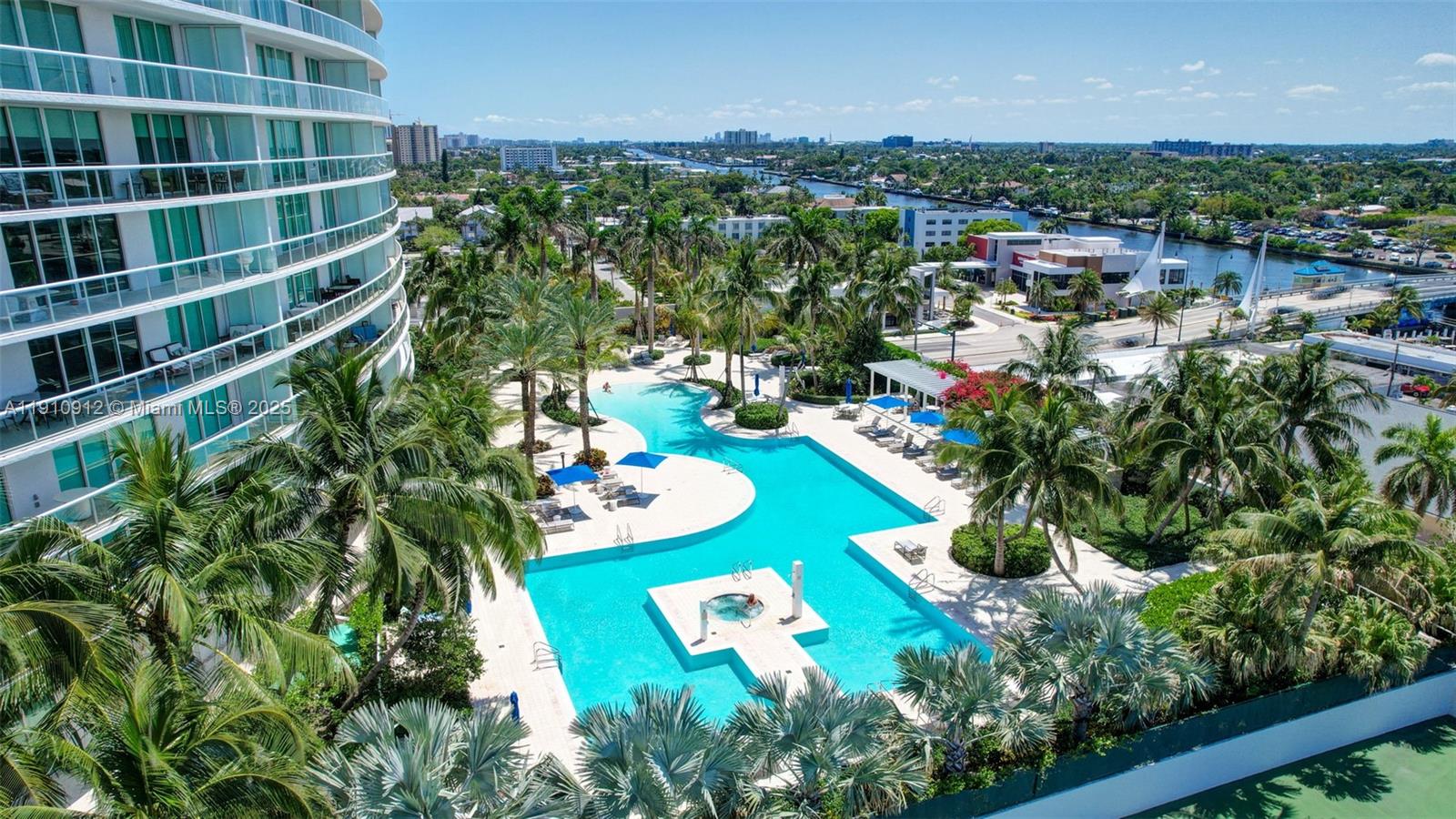 PLAZA AT OCEANSIDE (THE) - Residential