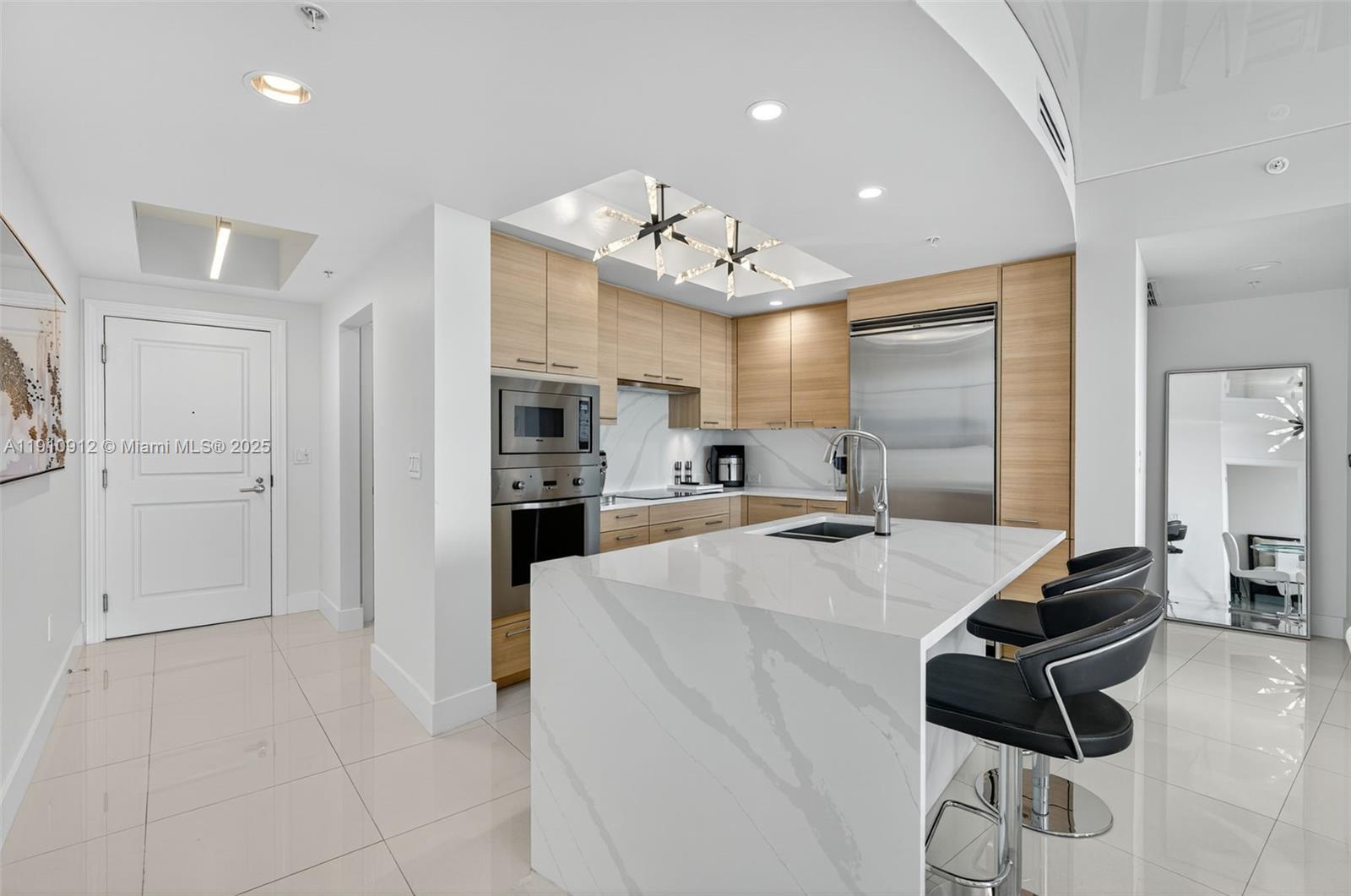 PLAZA AT OCEANSIDE (THE) - Residential