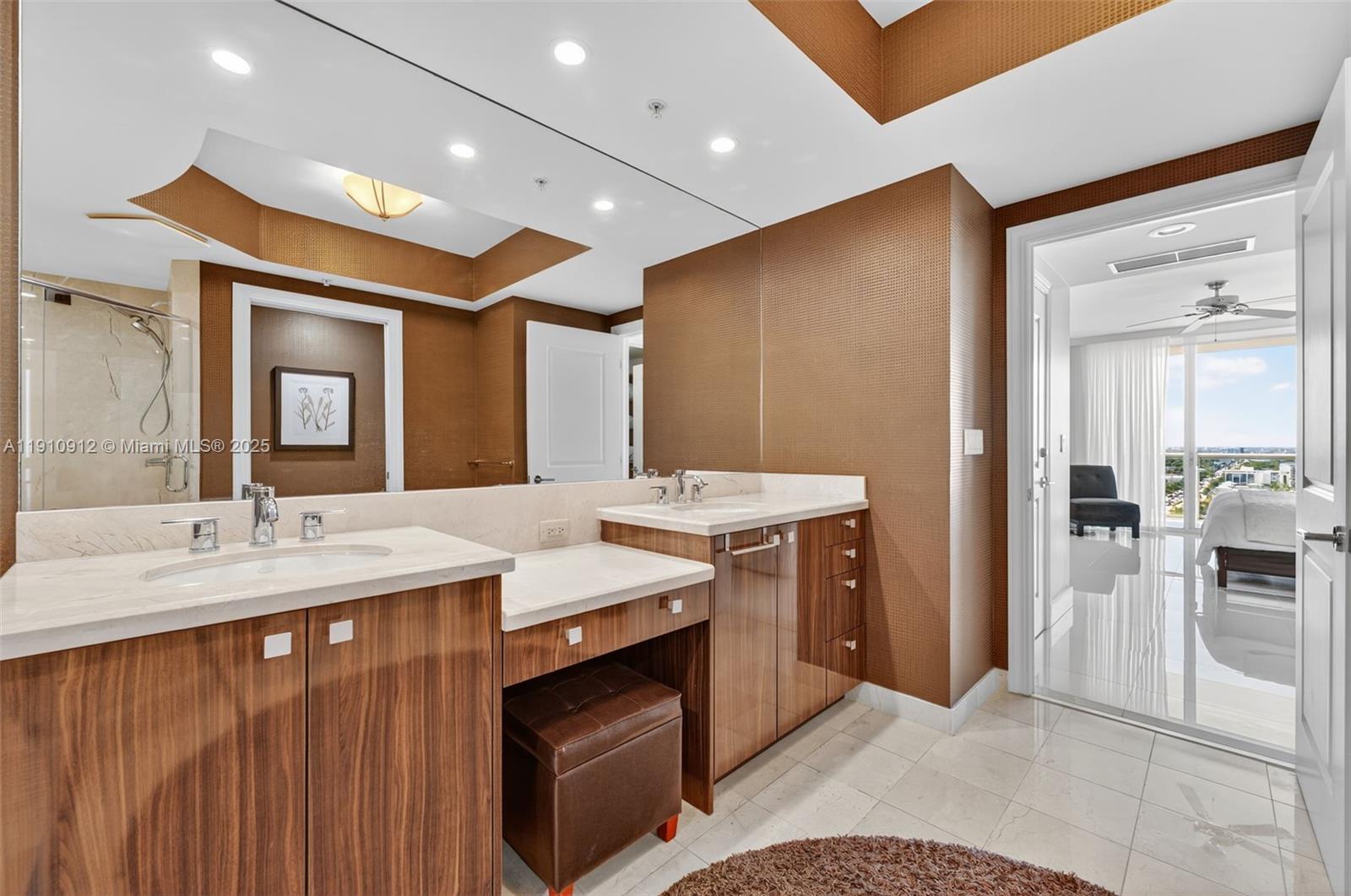 PLAZA AT OCEANSIDE (THE) - Residential