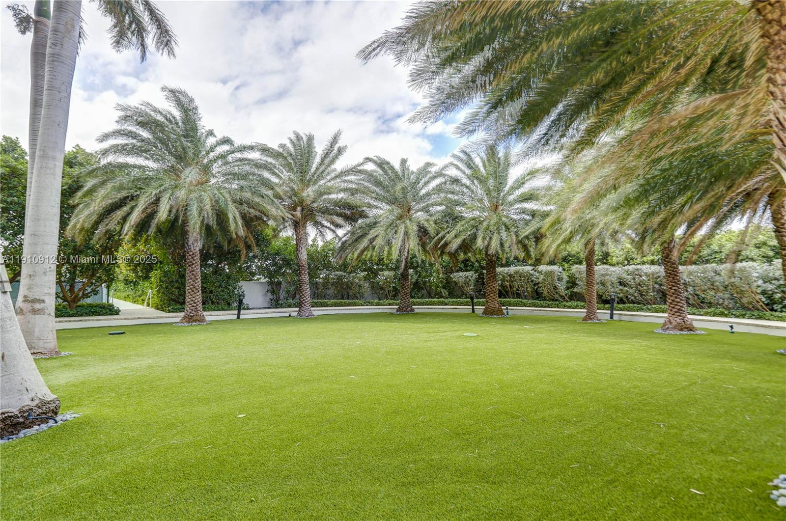 PLAZA AT OCEANSIDE (THE) - Residential