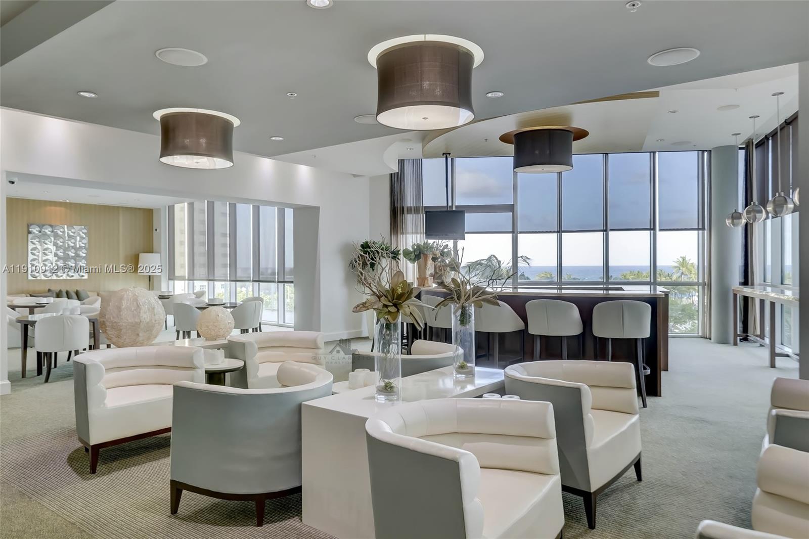 PLAZA AT OCEANSIDE (THE) - Residential