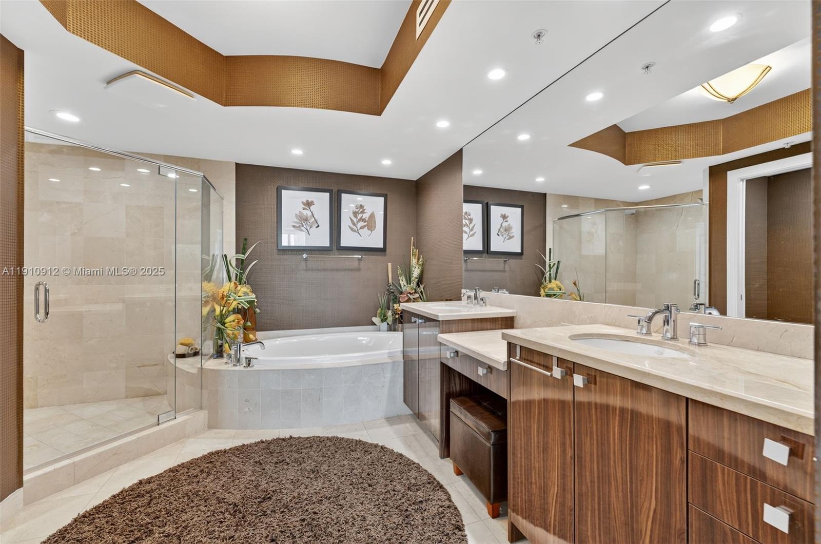 PLAZA AT OCEANSIDE (THE) - Residential