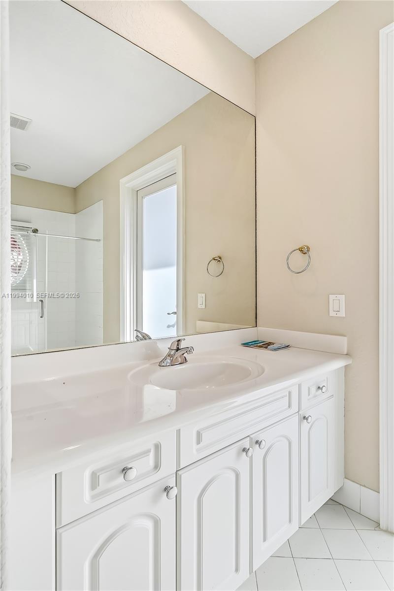 THREE ISLANDS 3RD SEC - Residential